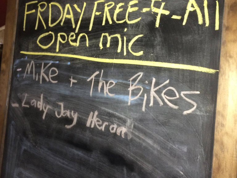 Open mic with Jordan and Hayley! Sharing the happiness (Lady Jay Heron)